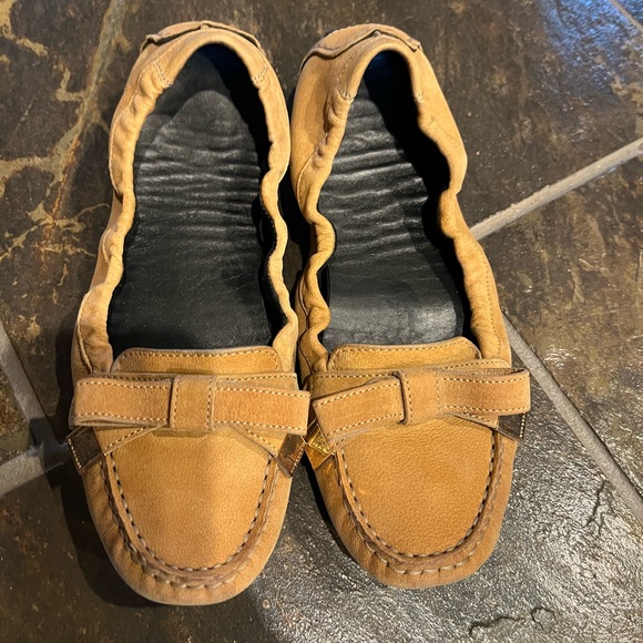 Authentic Burberry Flats size 9 - Picture 4 of 5